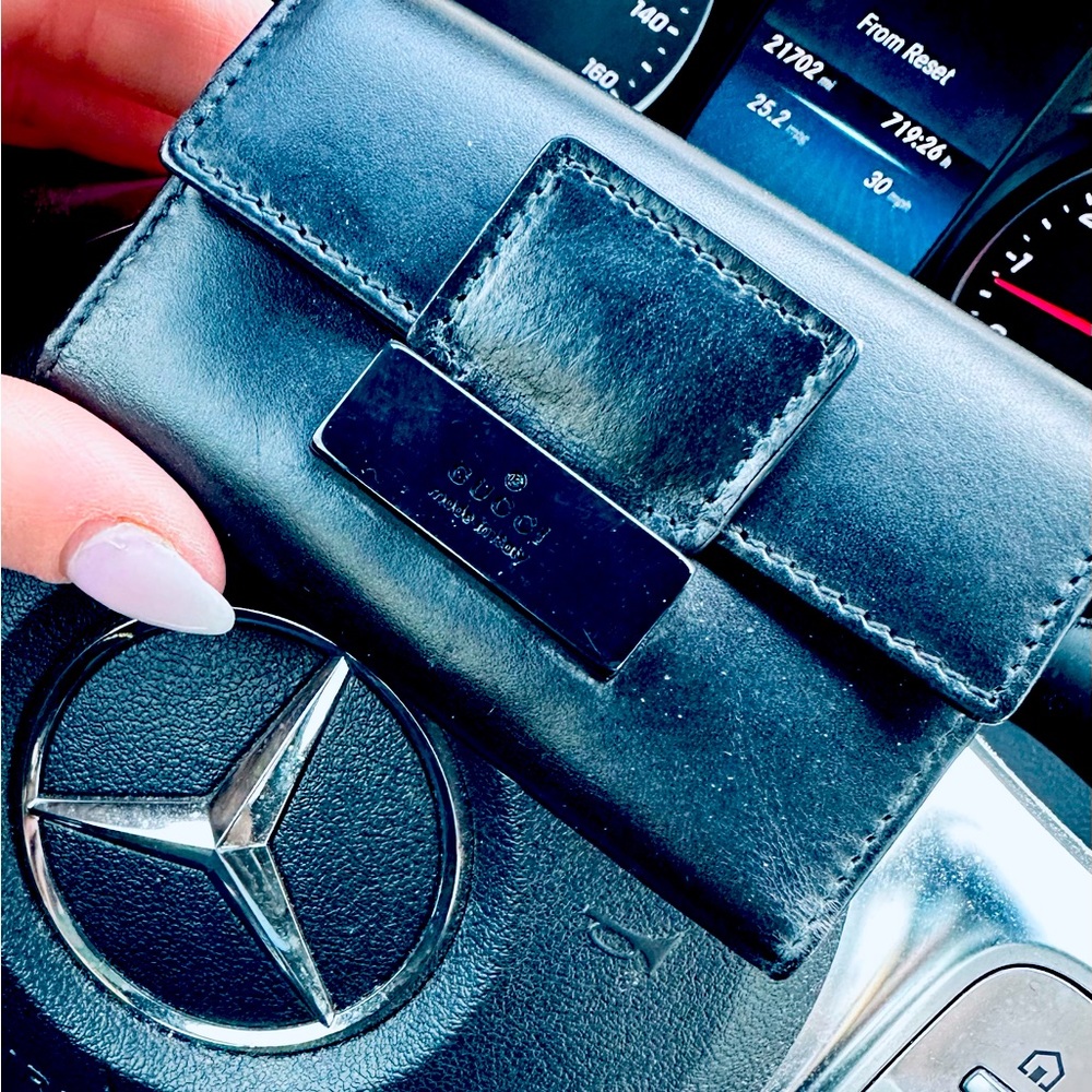 Gucci Key ring - pristine condition